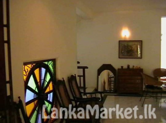 Luxurious house for urgent sale