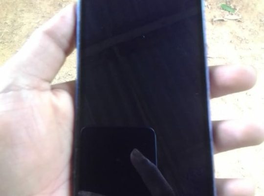 SANSUMG J6 4GB RAM 64 ROM
