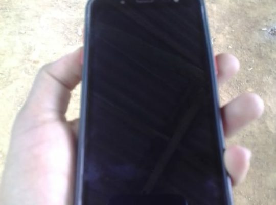 SANSUMG J6 4GB RAM 64 ROM