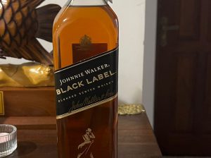 Johnnie Walker Black Label – 750ml