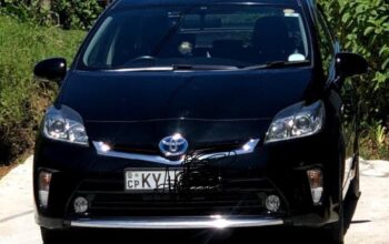 Toyota PRIUS G grade