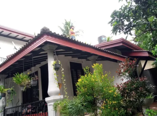 Amano Gutter Service ( වැහිපිහිලි සවි කිරීම )